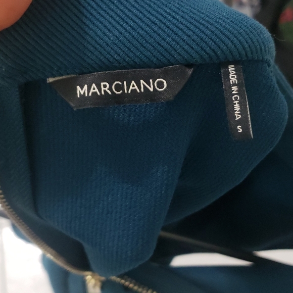 Sleeveless mockneck Turquoise cocktail dress - Picture 3 of 3